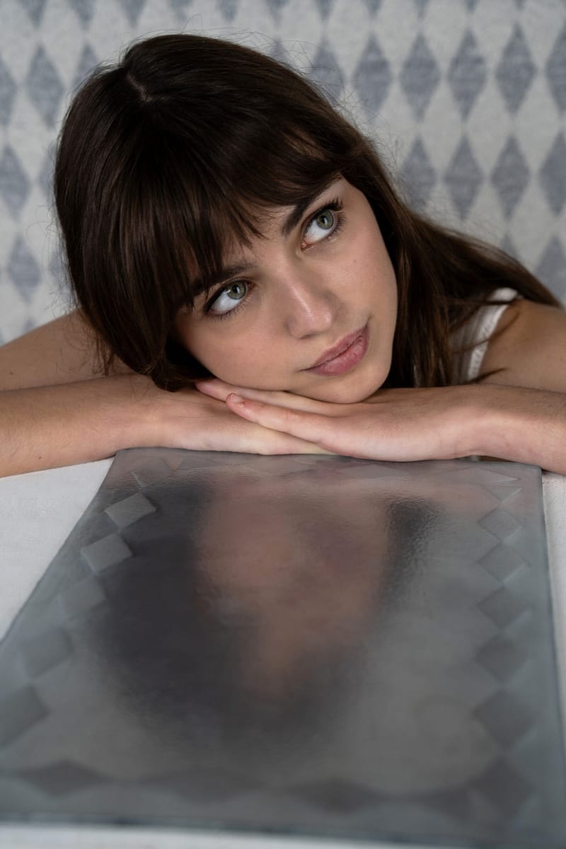 Demi-regard Demi-regard